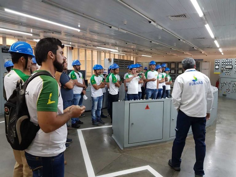 Leia mais sobre o artigo Parceria entre Furnas e LiceuTec realiza visita técnica na UHE Marimbondo