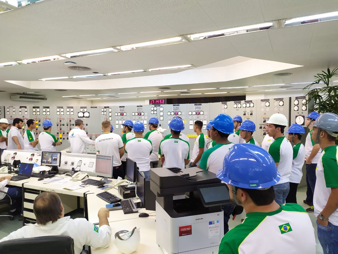 Leia mais sobre o artigo Parceria entre furnas e LiceuTec promove visita técnica aos alunos na Usina Hidrelétrica de Porto Colômbia