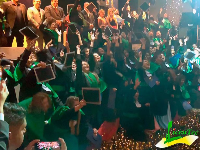 Leia mais sobre o artigo Cerimônia de colação de grau dos Cursos Técnicos