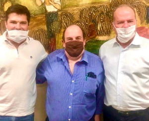 O ilustre professor e pesquisador Paulo Cruvinel visita os diretores do LiceuTec